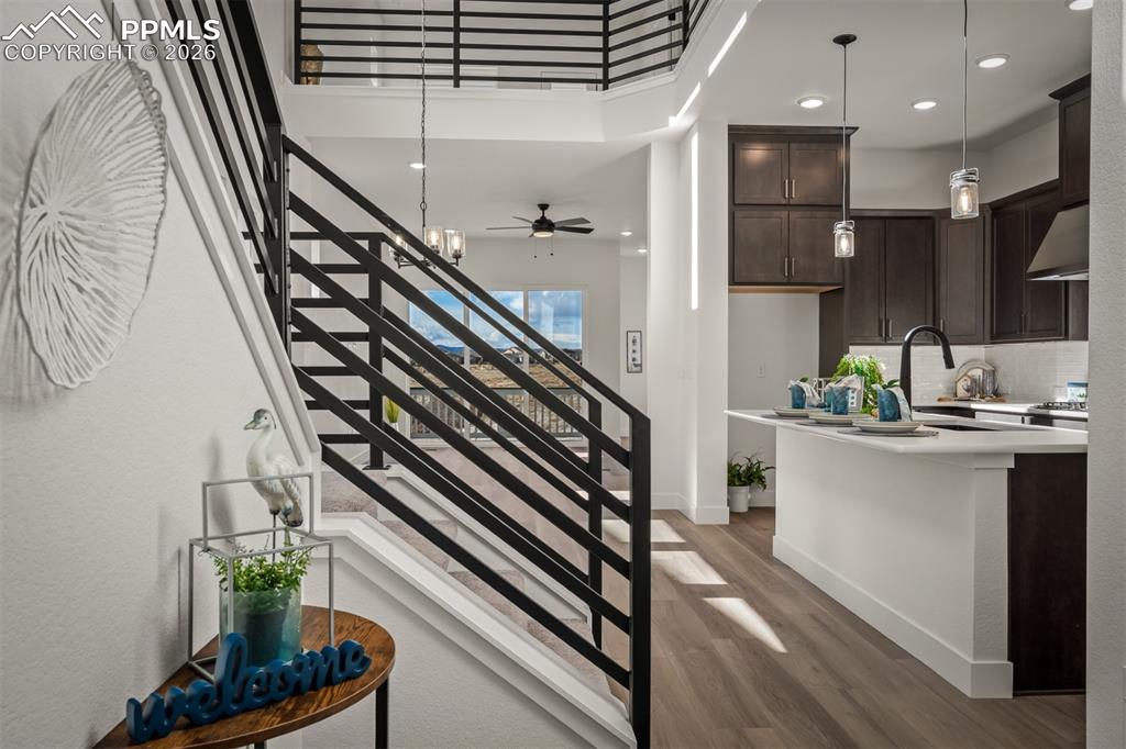 8990 Frolic View photo 2