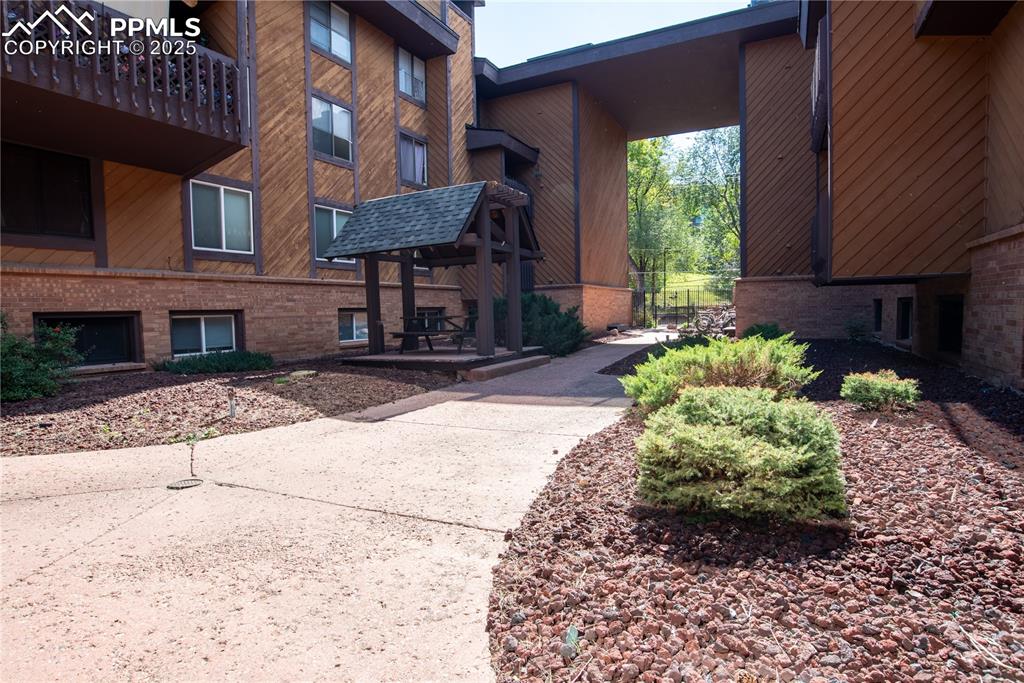 935 Saturn Drive #101 photo 2