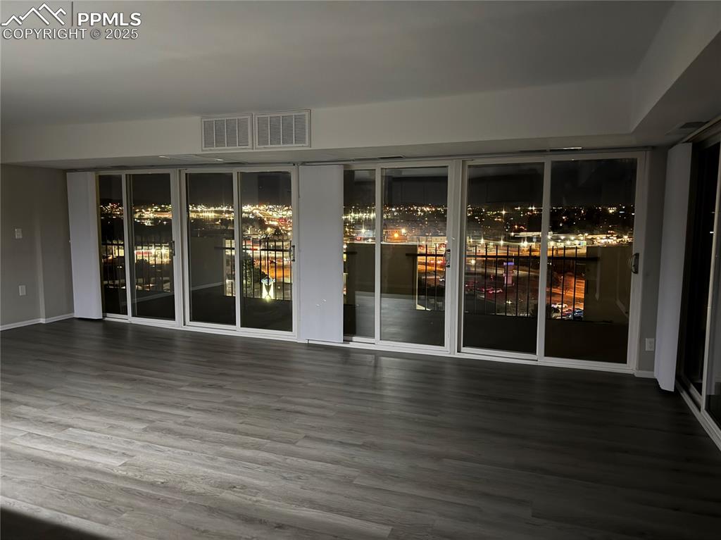 Evening photo of the city from Living room