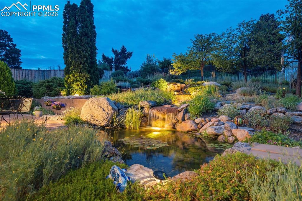 4323 Roundtree Court photo 3