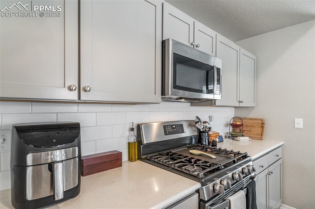 Natural gas kitchen stove. 