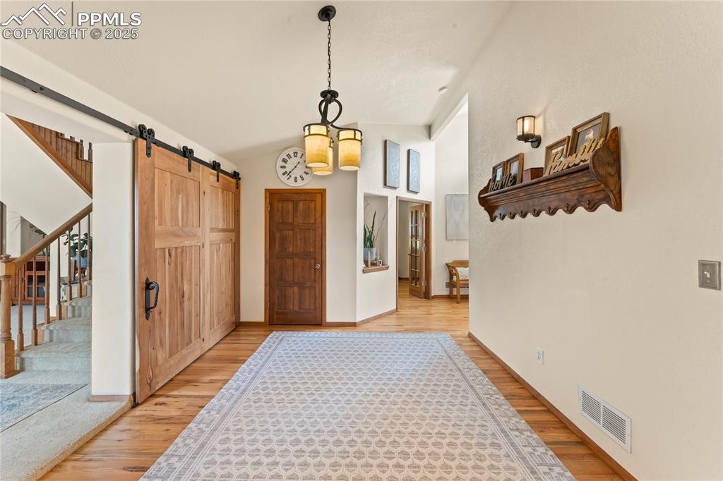 510 Banner Trail photo 3