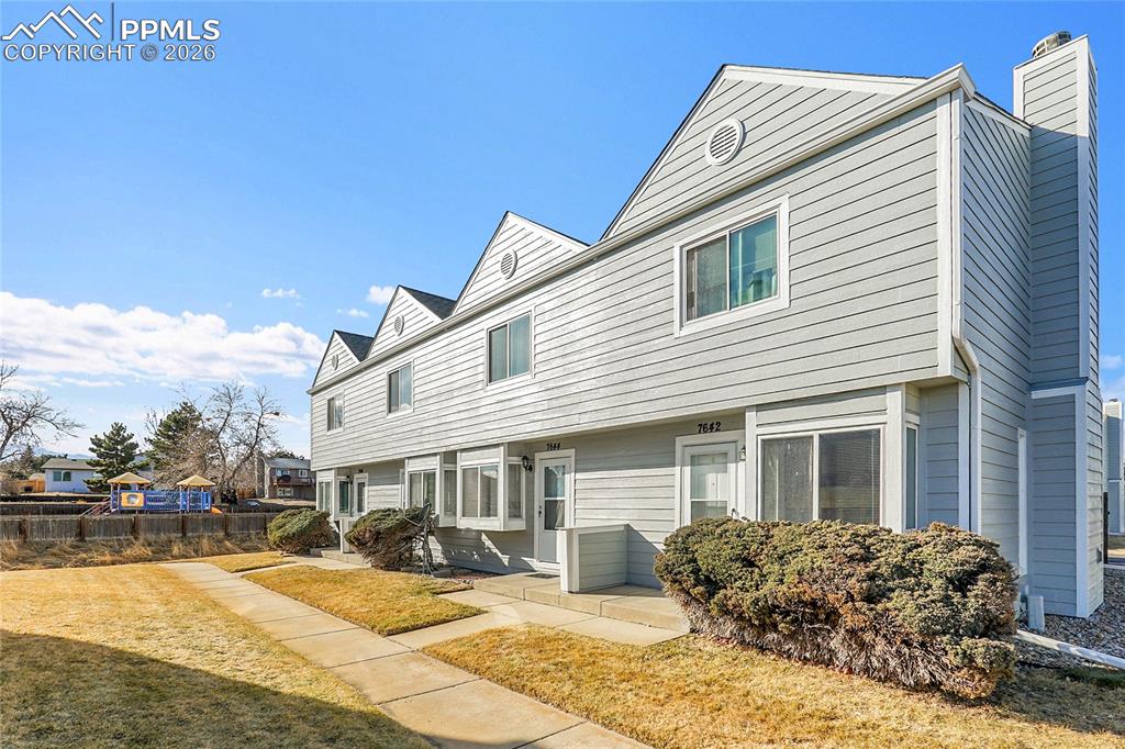 7644 Lexington Manor Drive photo 2