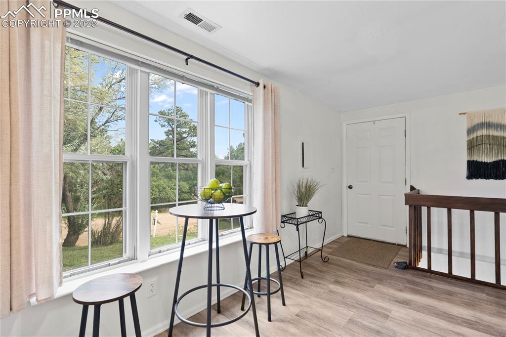 Sunny Breakfast Area!