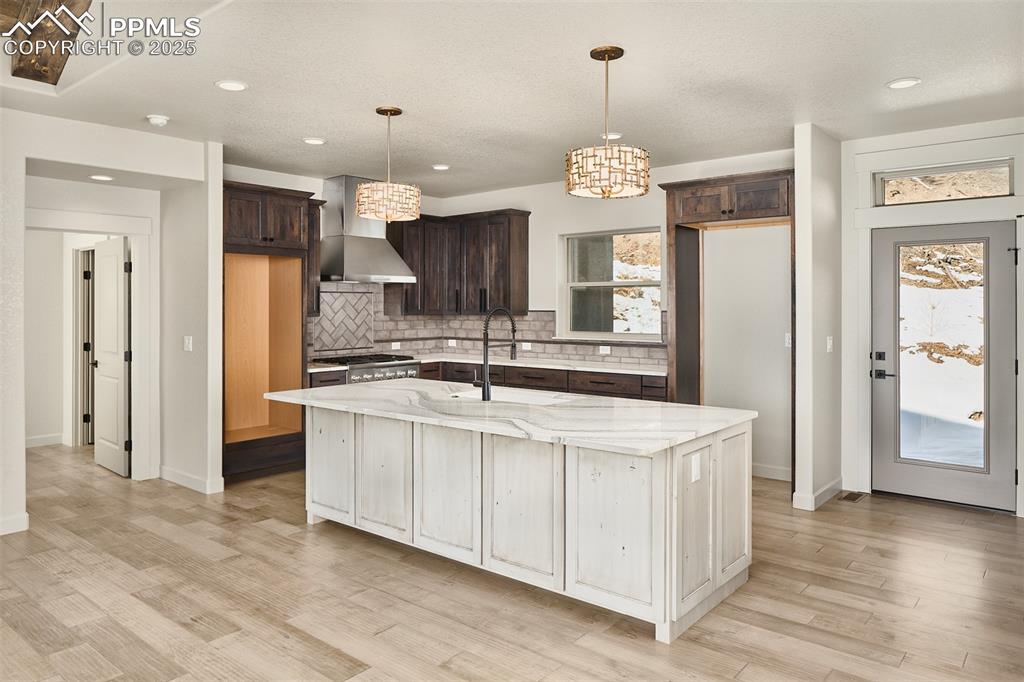 1425 Red Haven Place photo 2