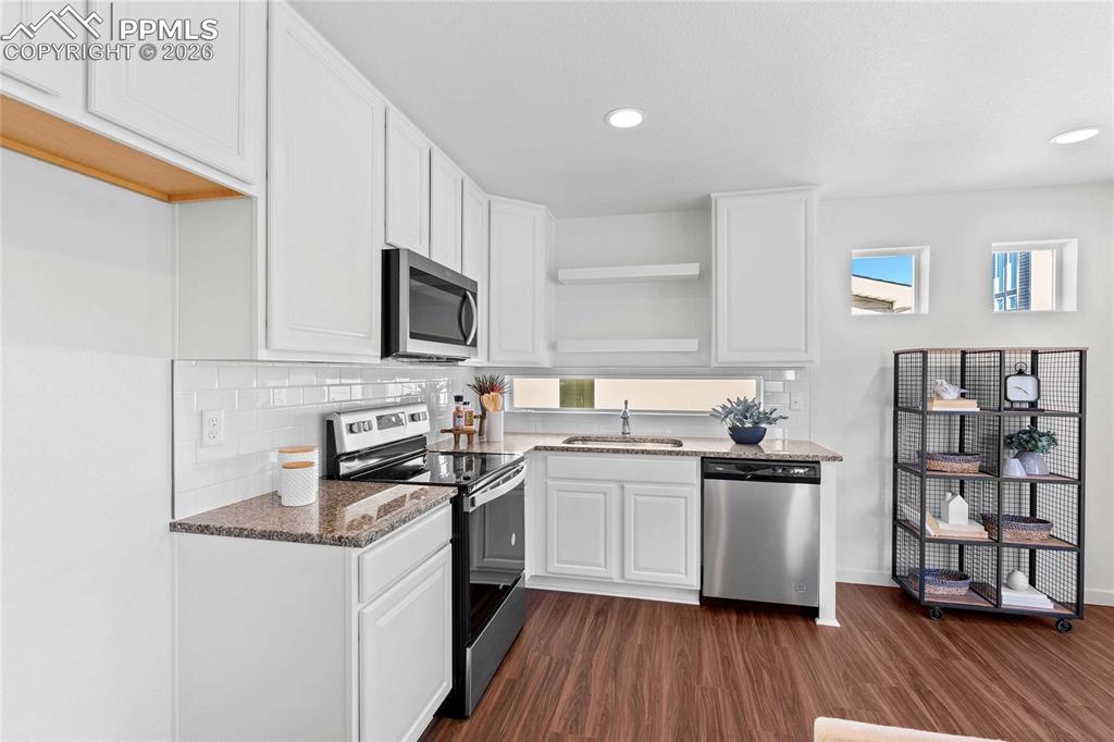 *Photos of a model home*