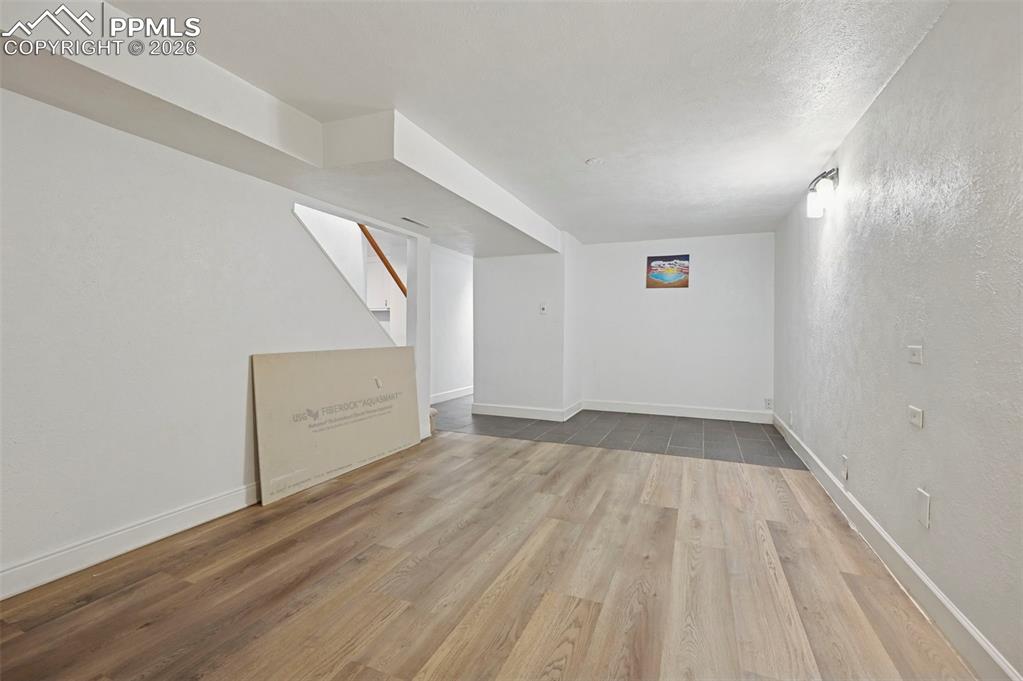 BASEMENT/BONUS FAMILY ROOM