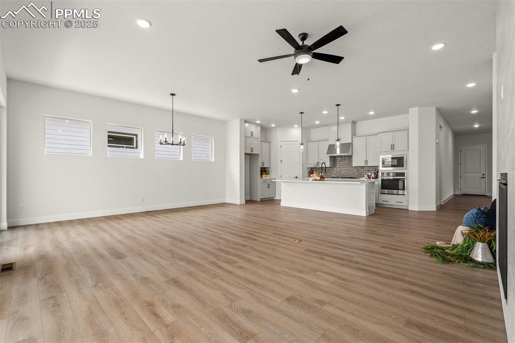 6677 Thimble Court photo 3