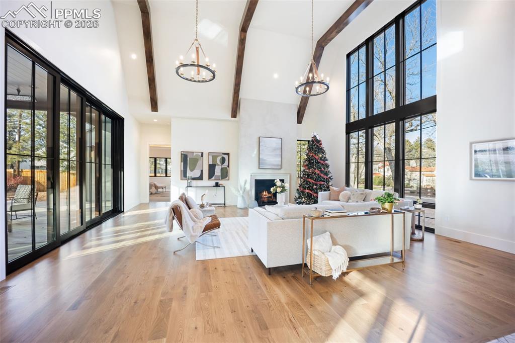 10 5th Street photo 2