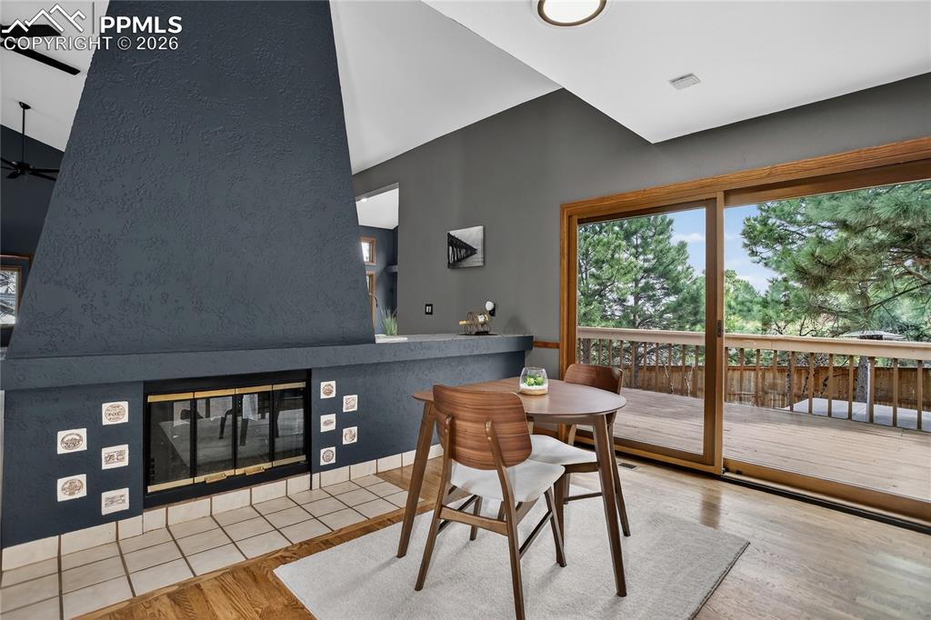 Dining area w/ walk-out