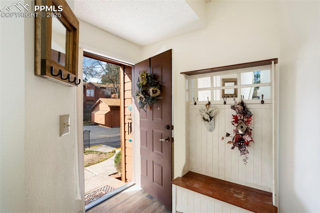 4777 Daybreak Circle photo 3