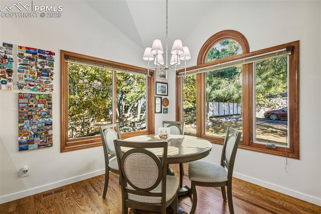 5222 Driftstone Place photo 2