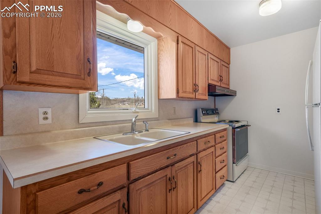 Kitchen alternate angle