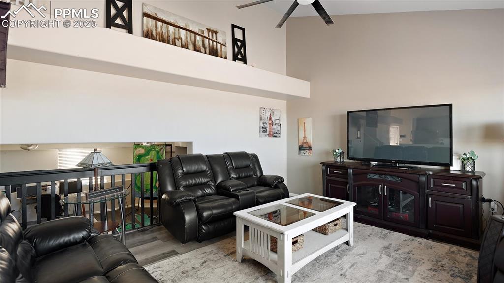 463 N Desert Cove Drive photo 2