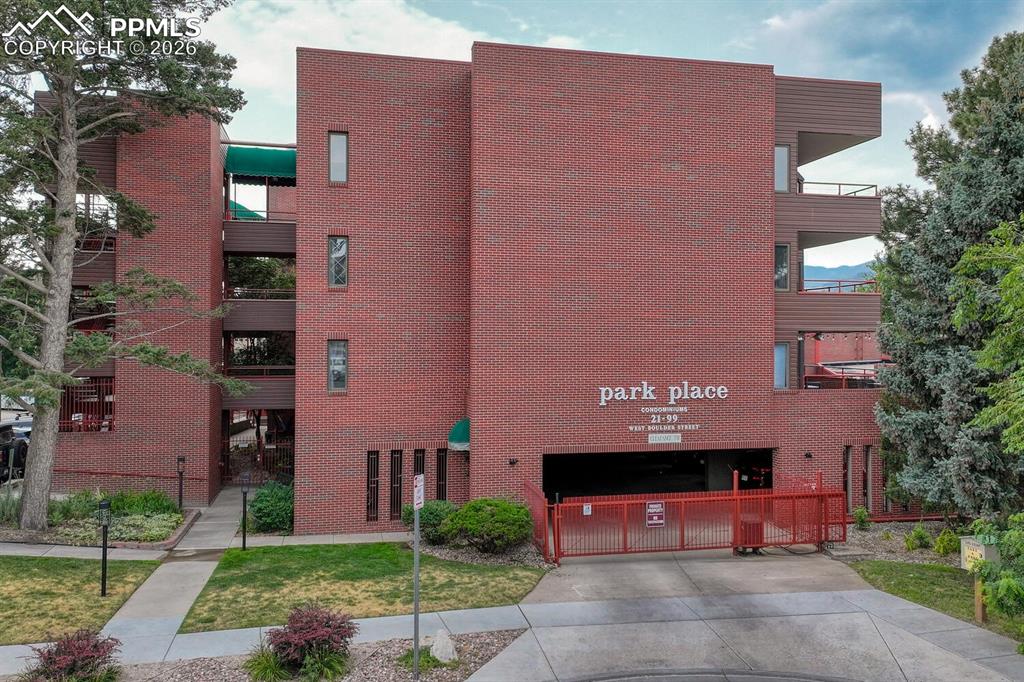 75 W Boulder Street photo 3