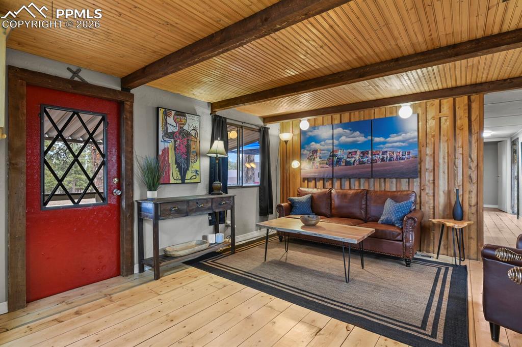 957 Arapahoe Drive photo 3