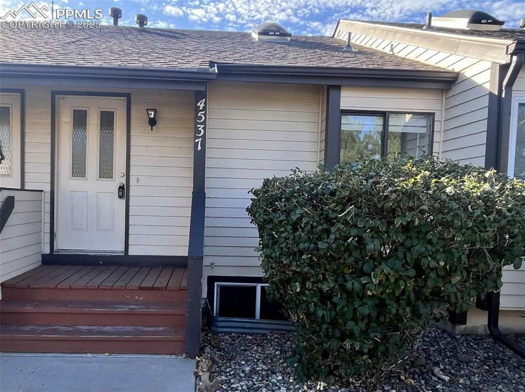 4537 Lamplighter Circle