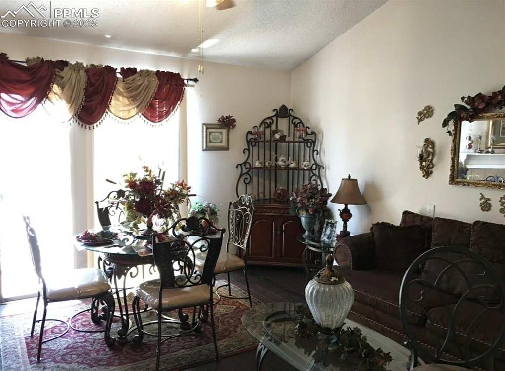 4537 Lamplighter Circle photo 2