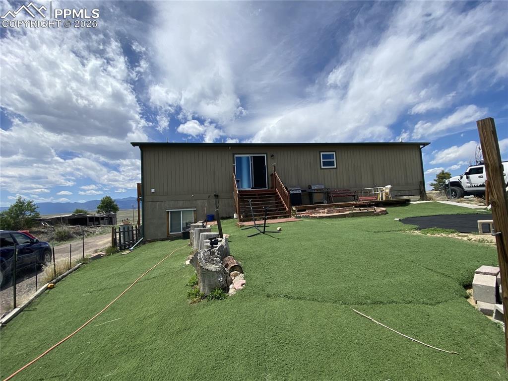 Spacious fully fenced backyard