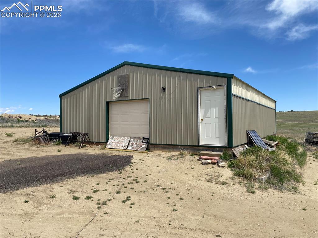 Large solar-powered pole barn/workshop 