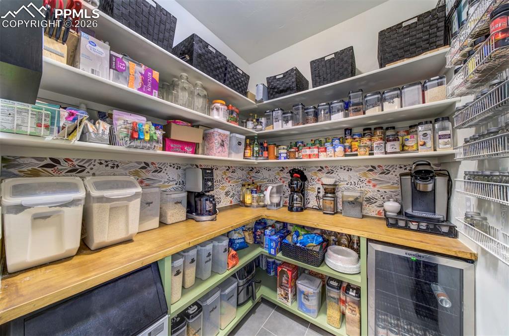 Ice Maker and Mini-Fridge