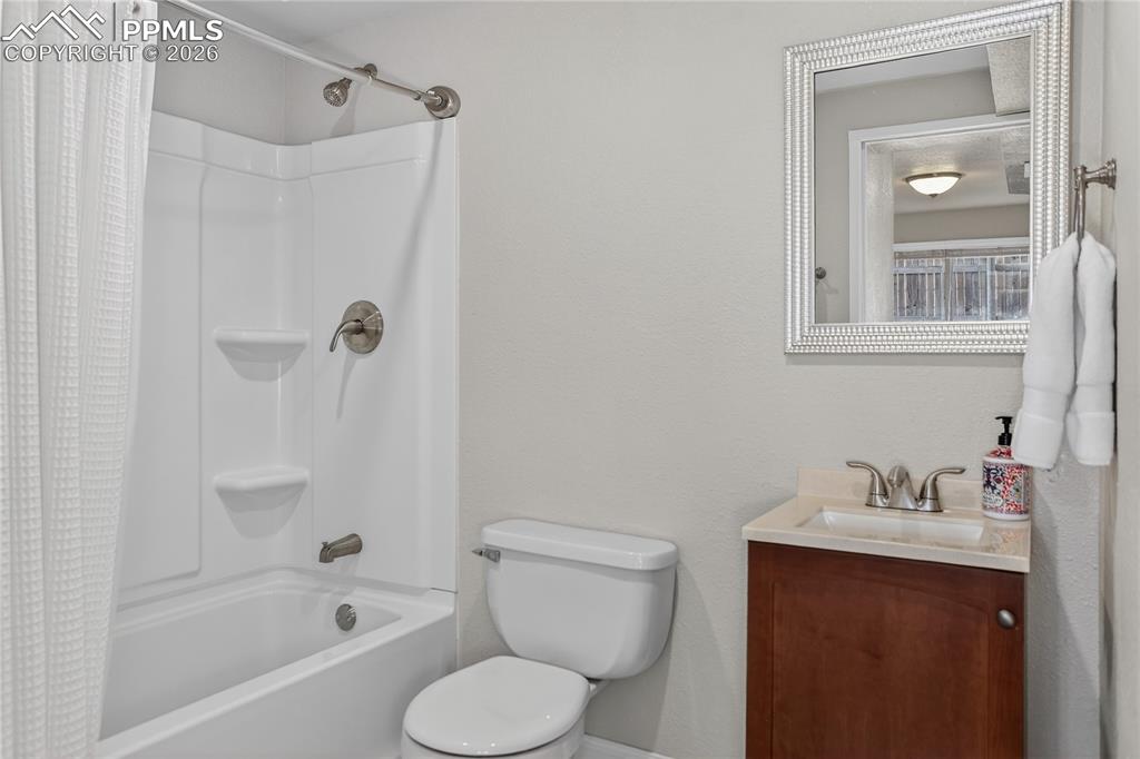 Full guest bath - lower level