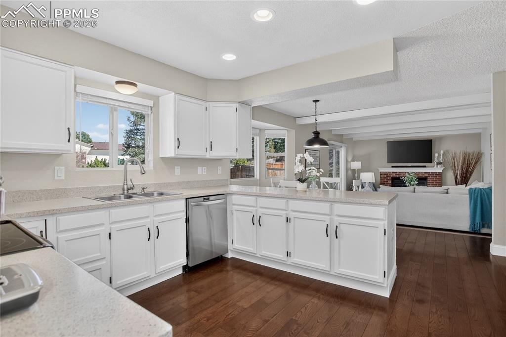 Open layout entertainment space