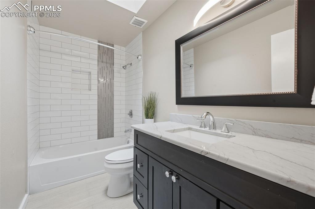 Upstairs hallway bathroom