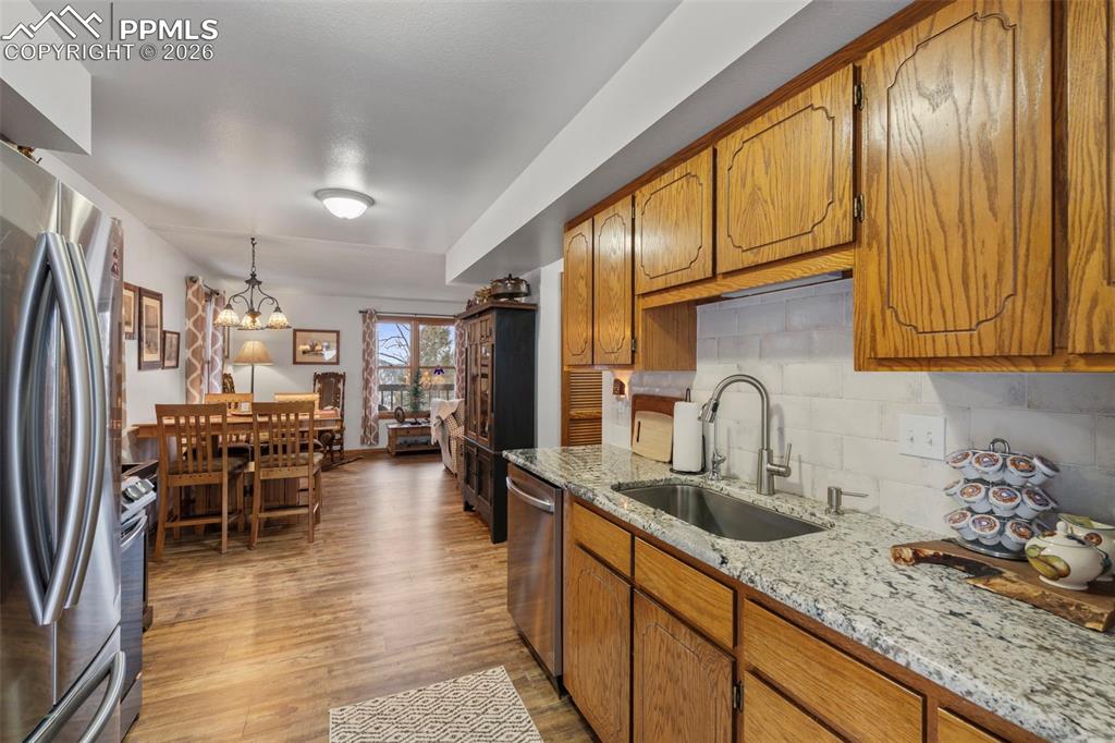 826 Troy Drive photo 3