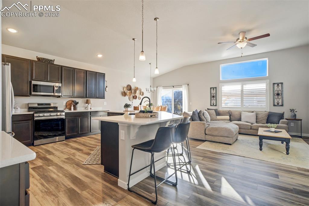 6994 Peachleaf Drive photo 3