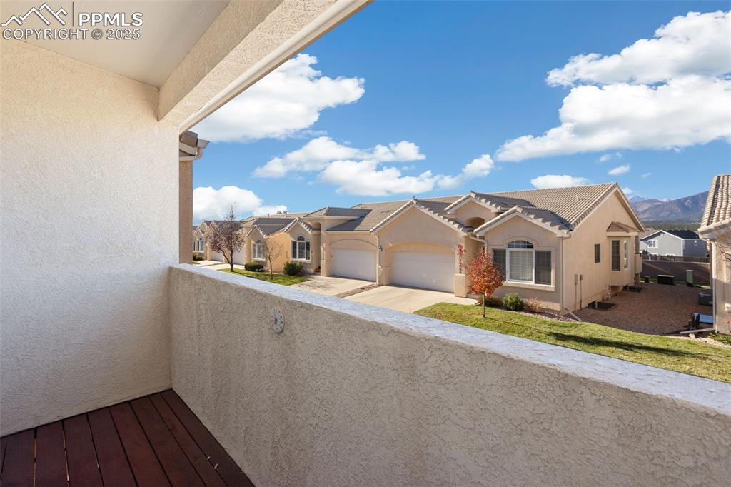 Private Deck off of Primary Suite!