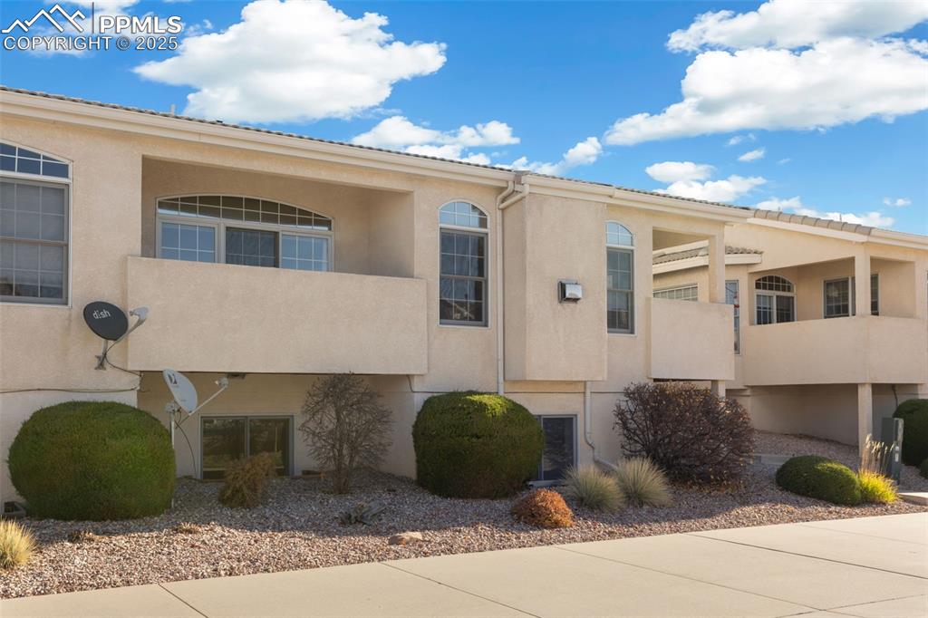 Two Private Balconies!