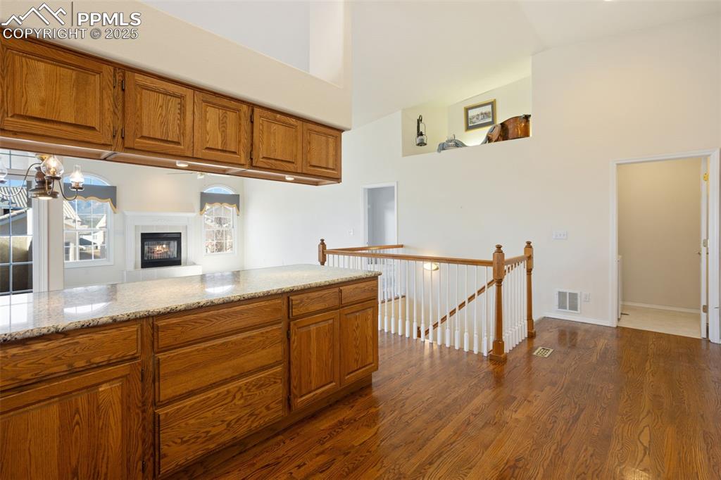 Beautiful Solid Oak Cabinets!
