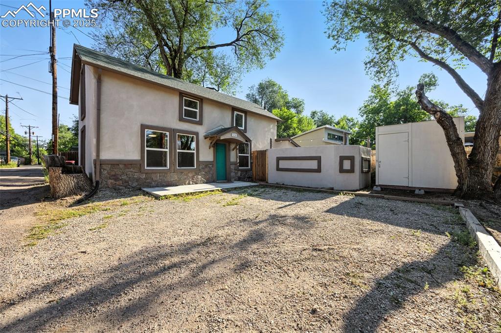 516 E Cache La Poudre Street photo 2