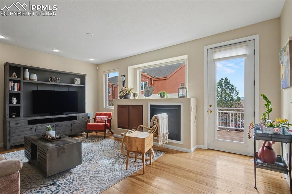 With walkout to deck