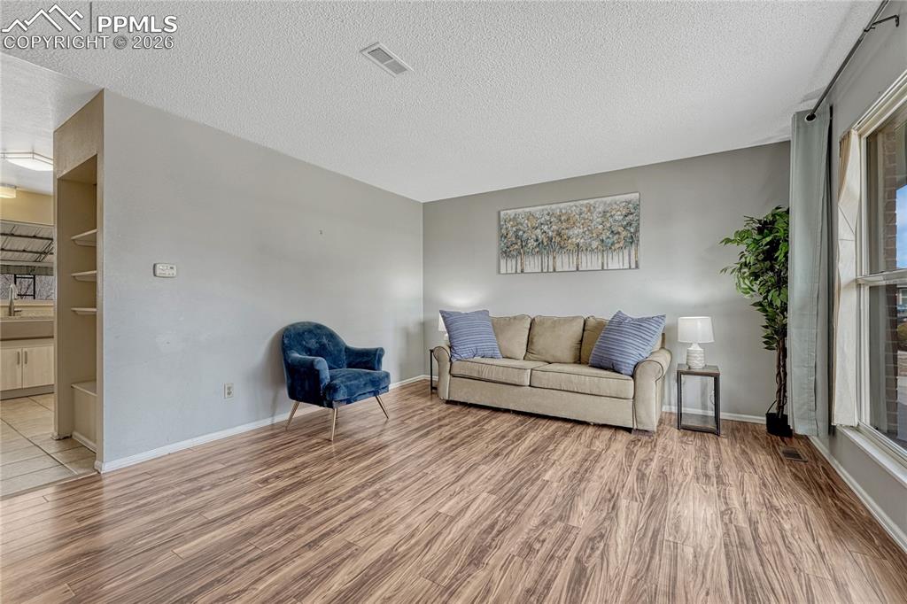 4525 Melville Drive photo 3