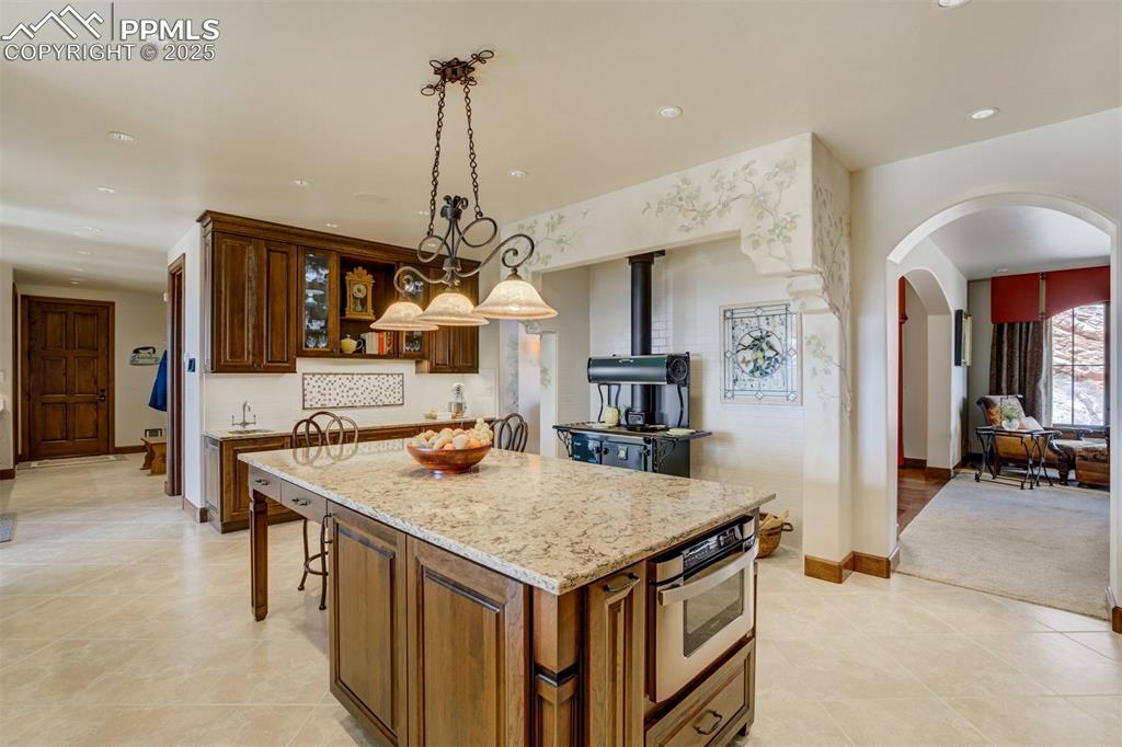 Island and baking-height counter