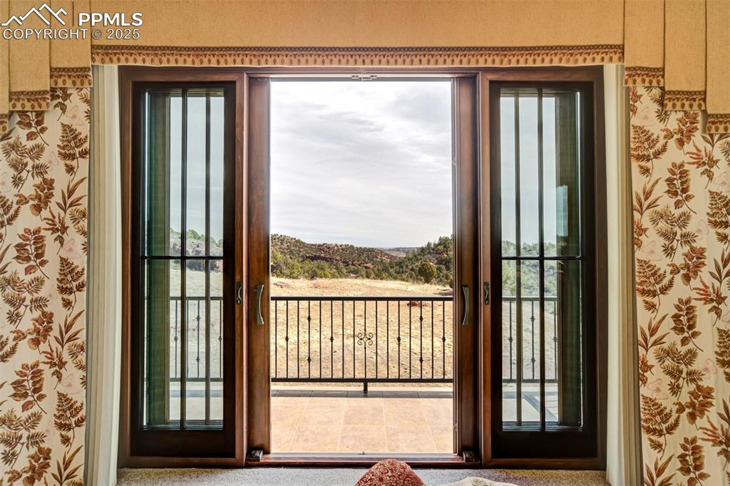 Private balcony with views of Aiken Canyon Nature Preserve