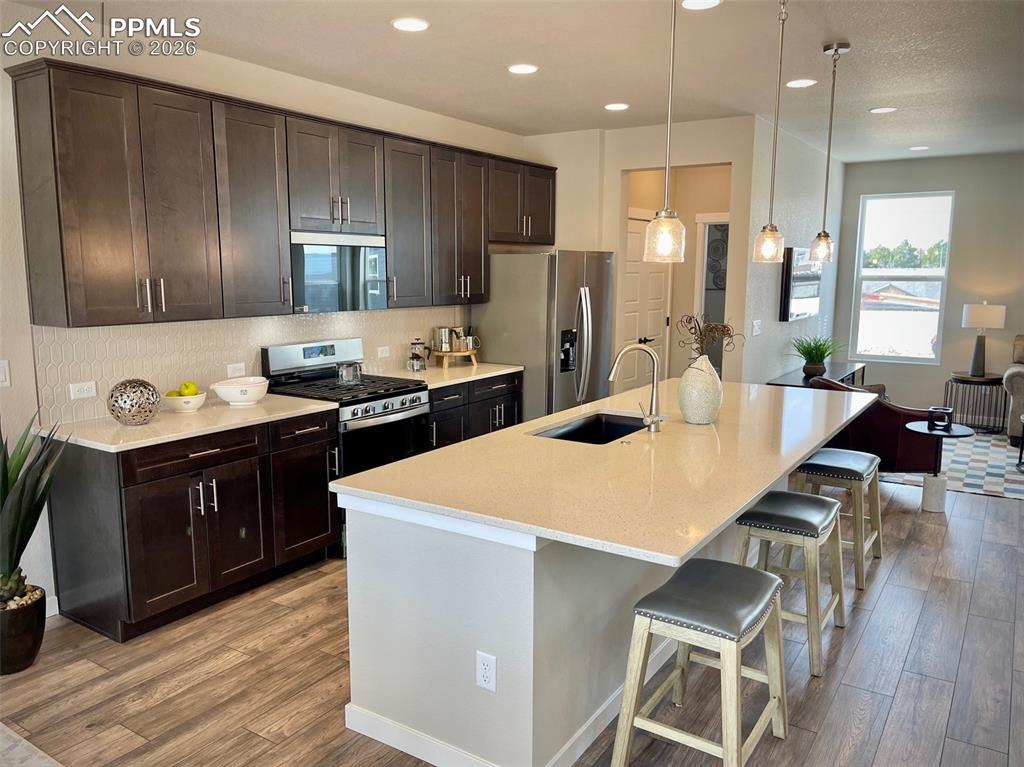 3527 Summer Dream Avenue