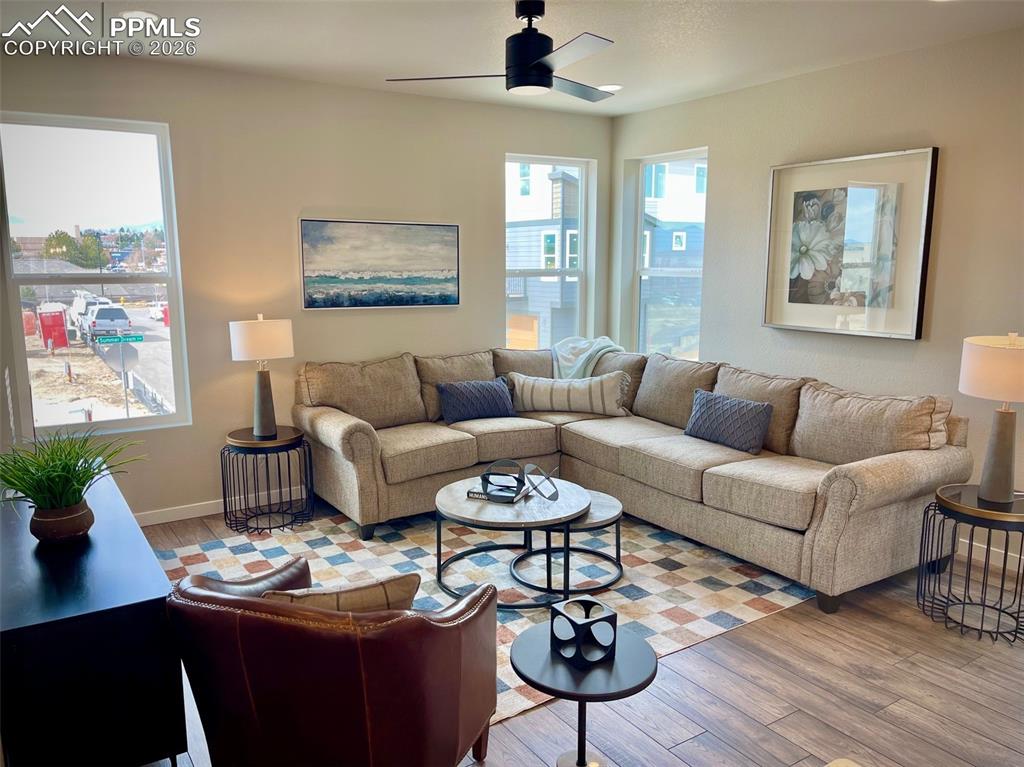 3527 Summer Dream Avenue