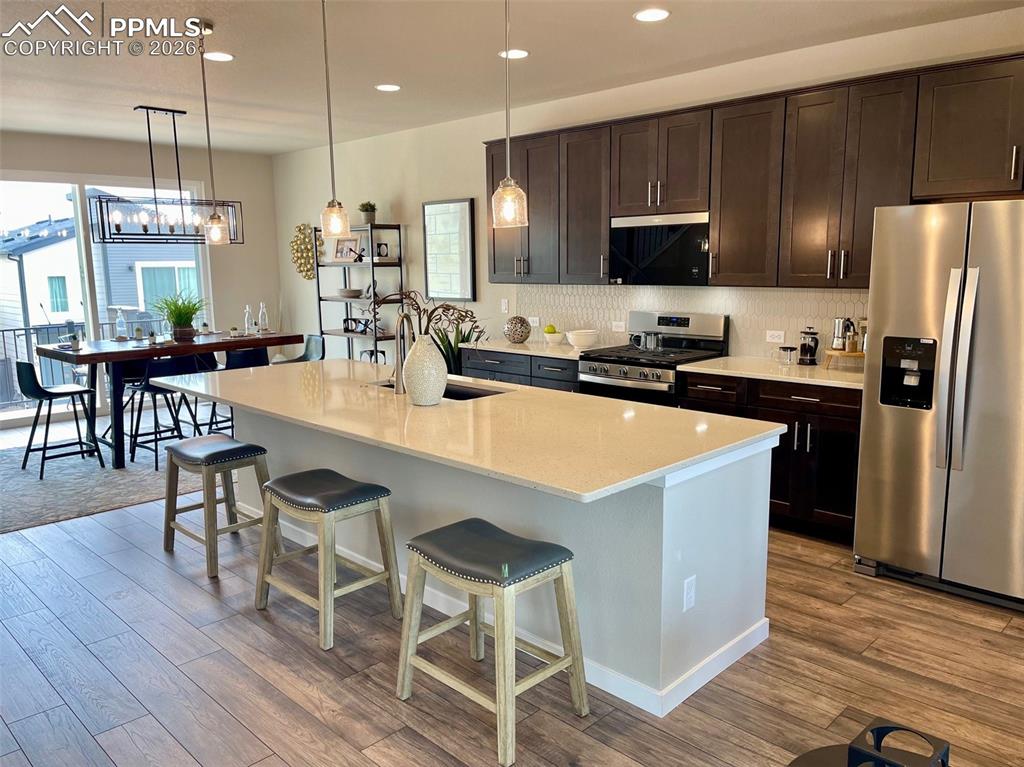 3527 Summer Dream Avenue