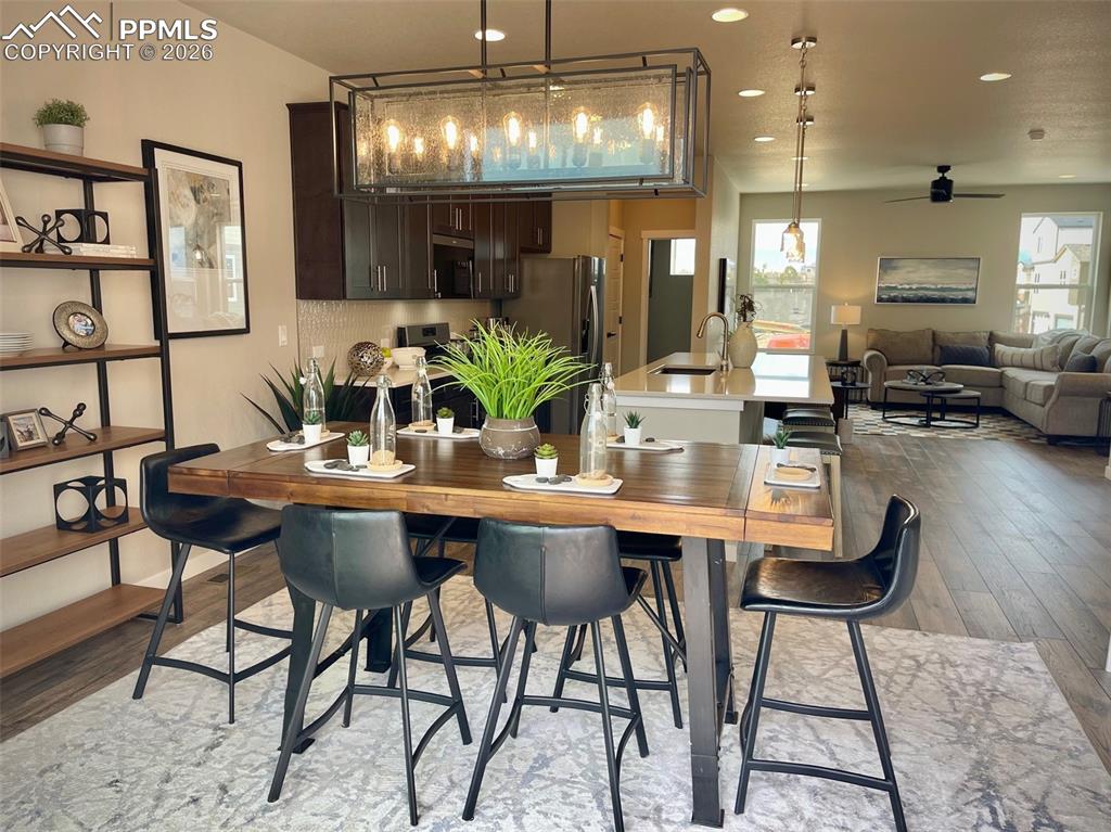 3527 Summer Dream Avenue