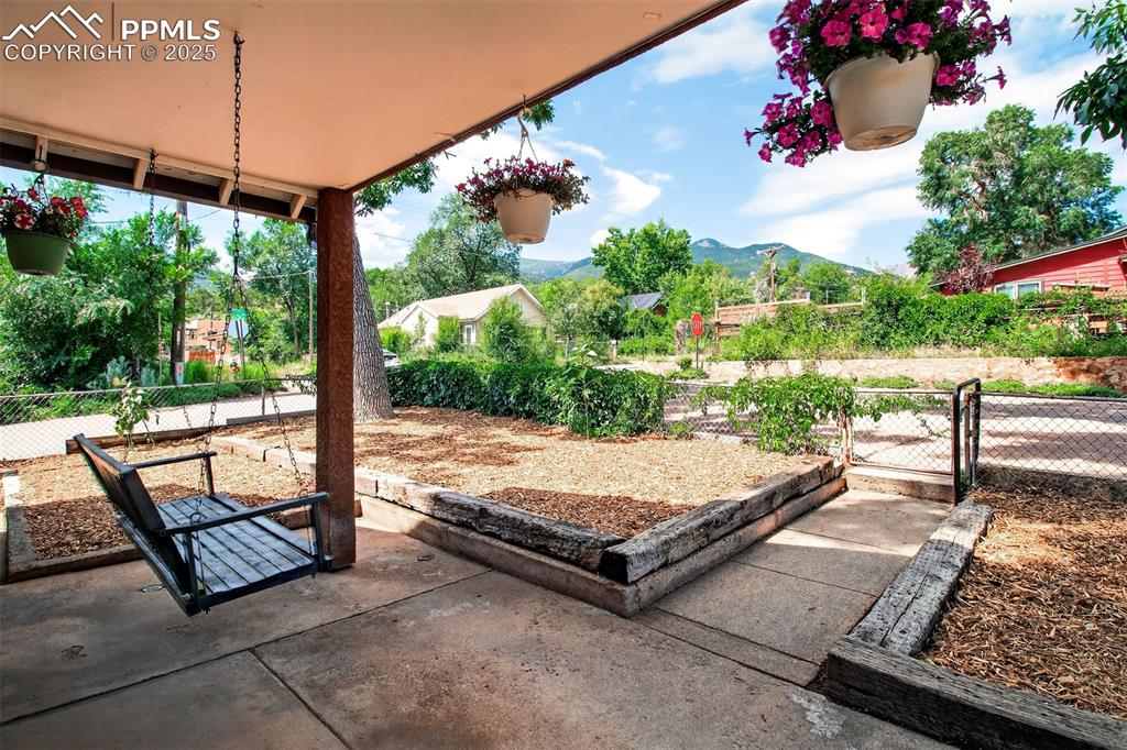 107 Oak Place photo 3