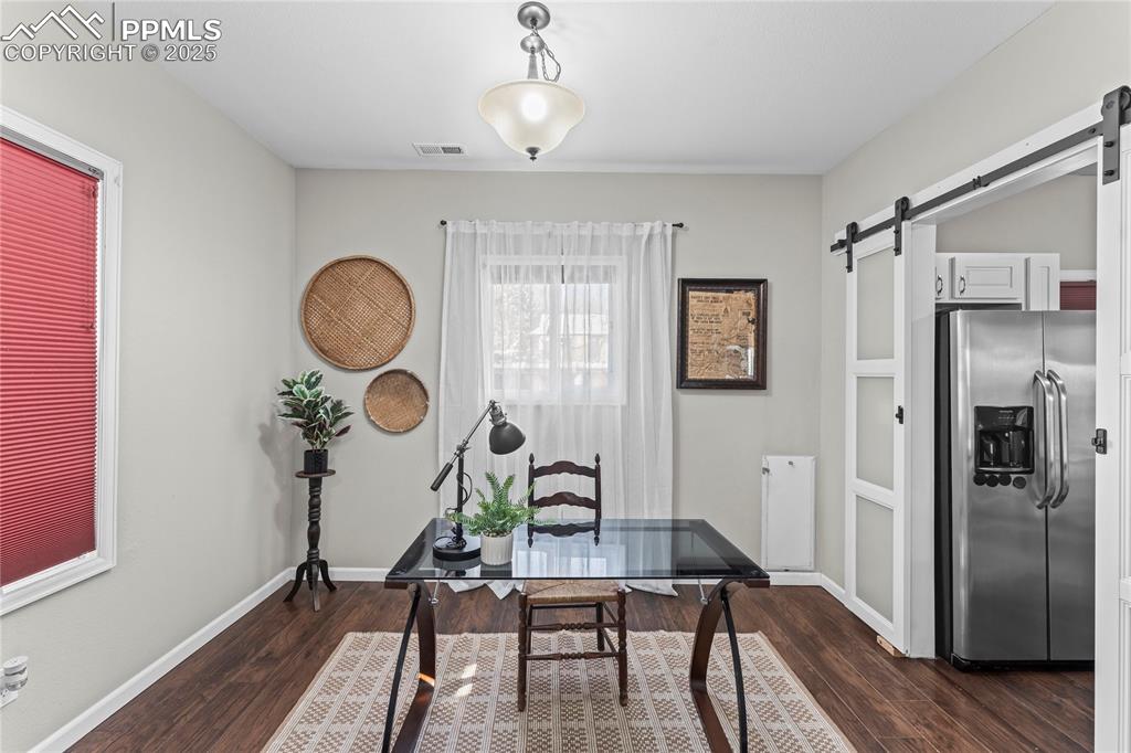 Dining area or office area 