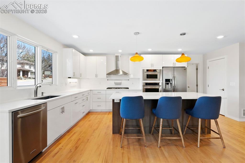 2231 Wood Avenue photo 2