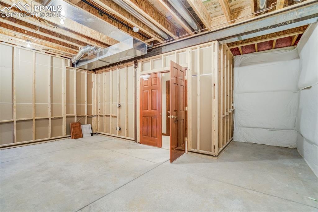 Large unfinished space for those holiday decorations. 