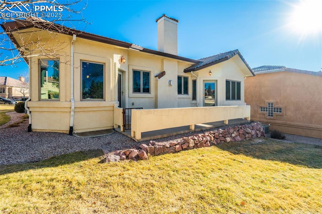 Great backyard patio with landscaping you don't have to maintain. 