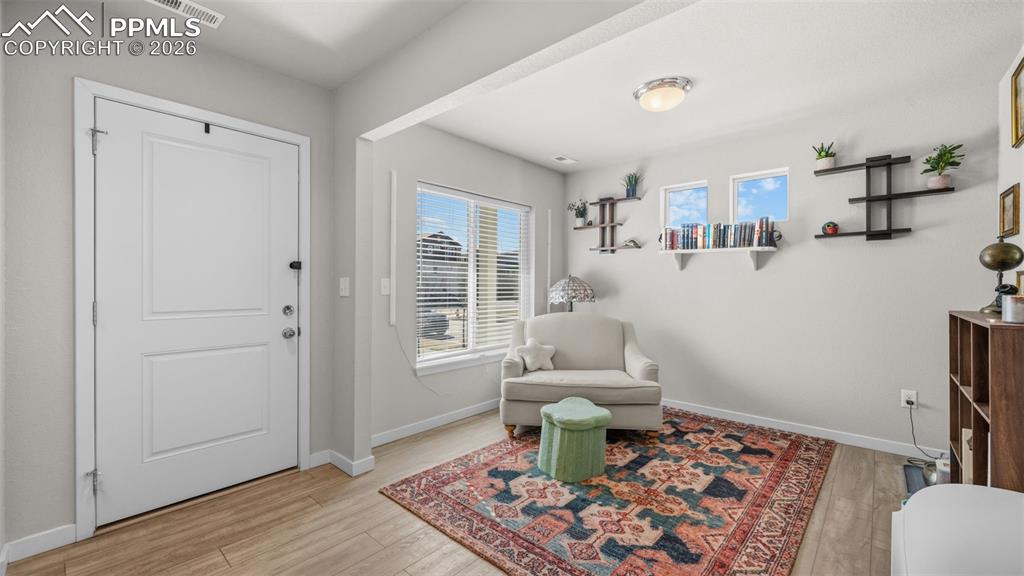 5872 Thurless Lane photo 2