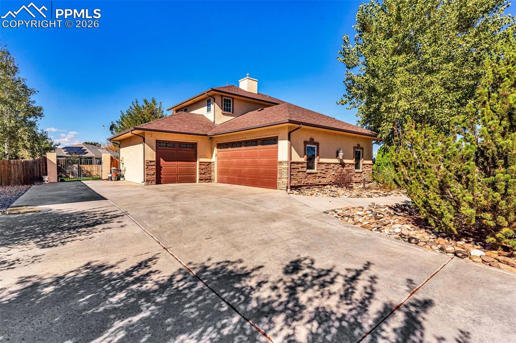 4811 Castor Drive photo 2