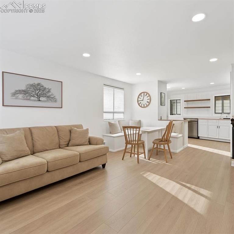 4222 Friar Lane photo 3